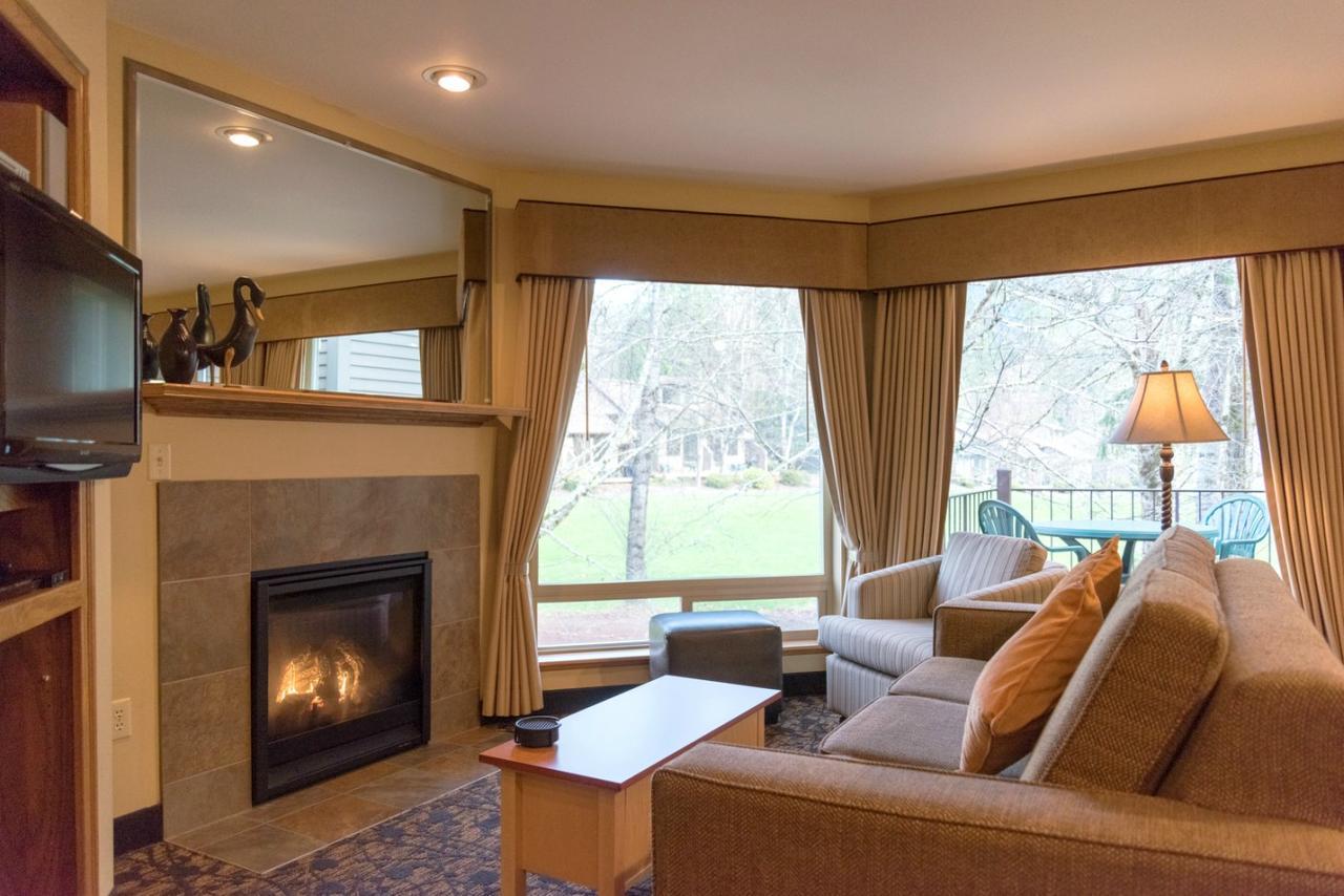 Whispering Woods Resort Welches Habitación foto